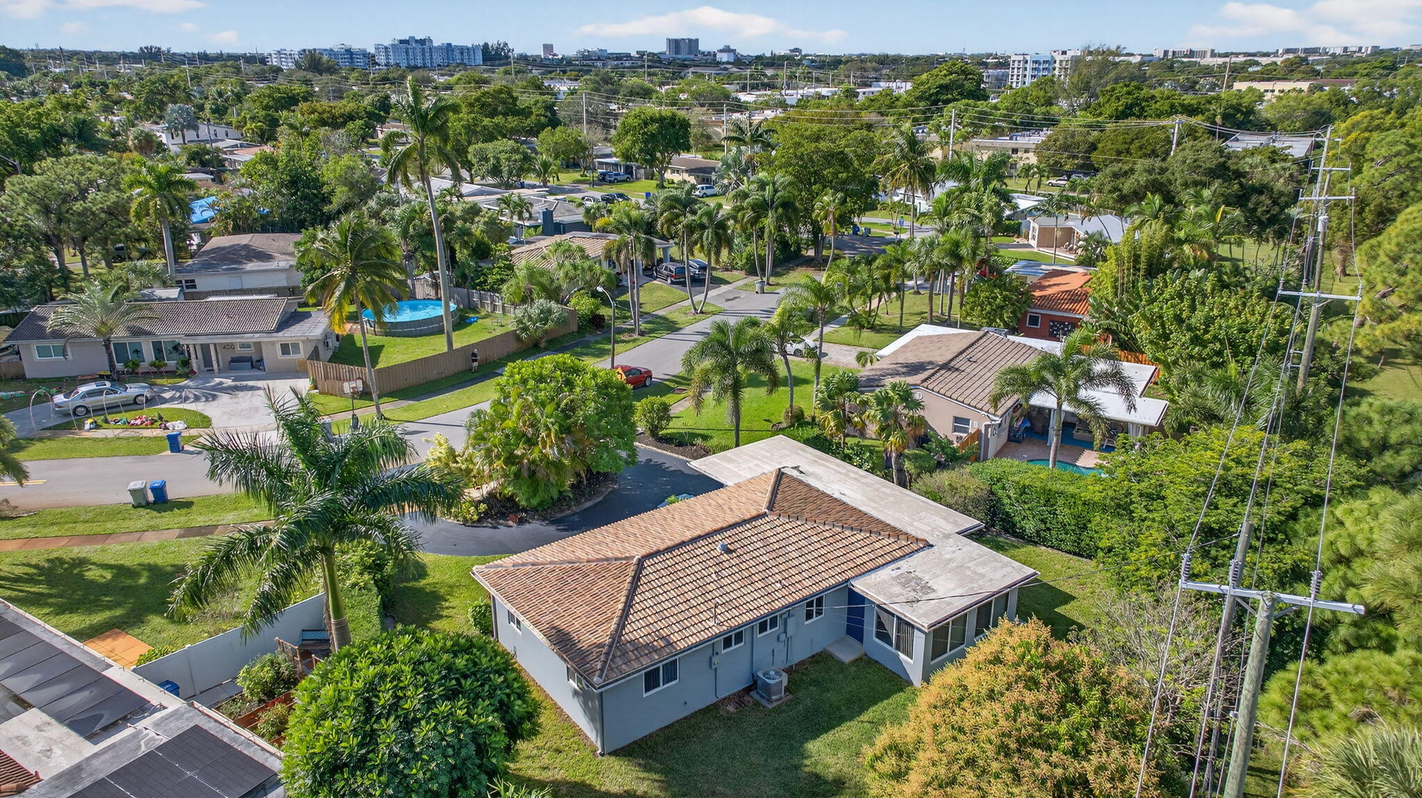 425 Southwest 10th Street Pompano Beach, FL 33060 - Photo 38 of 47 an aerial view of a house with a garden