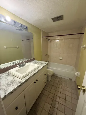$1,895 | 10701 Royal Palm Boulevard, Unit 5, Coral Springs, FL 33065