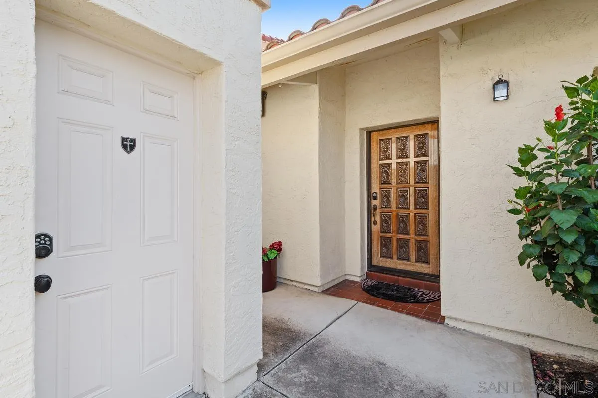 17442 Port Marnock Drive Poway, CA 92064 - Photo 4 of 28