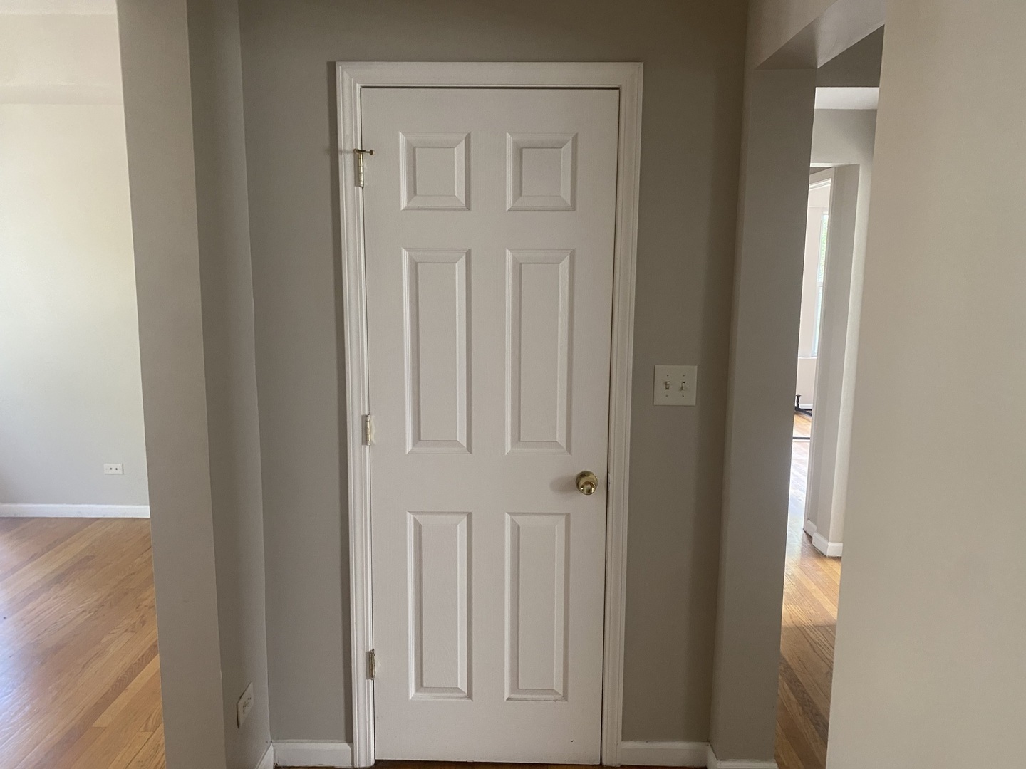 1253 West 80th Street, Unit 2E Chicago, IL 60620 - Photo 3 of 10