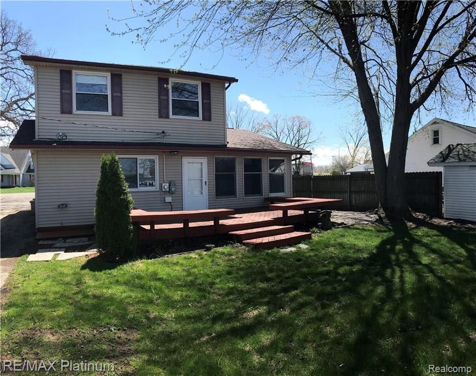 1846 South Hughes Road Brighton, MI 48114 - Photo 2 of 33