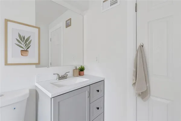 $159,900 | 1460 Guffey Road, Irwin, PA 15642