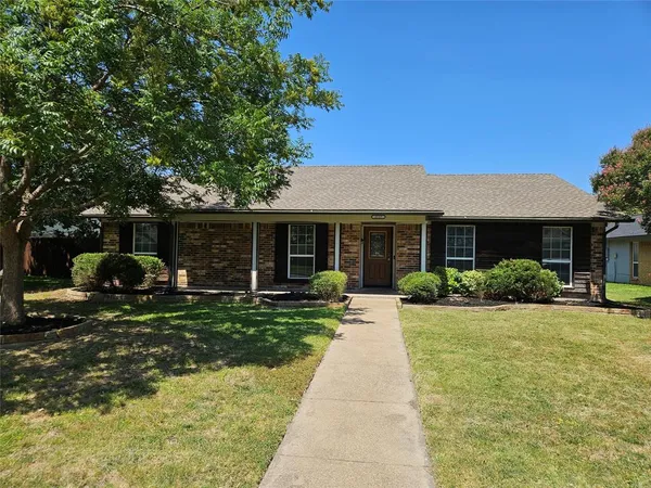 $396,500 | 2117 Baltimore Drive, Richardson, TX 75081