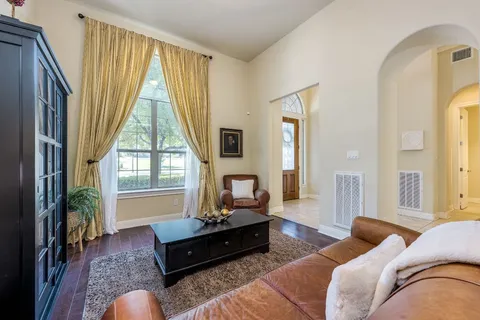 $1,095,000 | 2401 Hunters Green Court, Austin, TX 78732