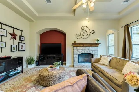 $1,095,000 | 2401 Hunters Green Court, Austin, TX 78732