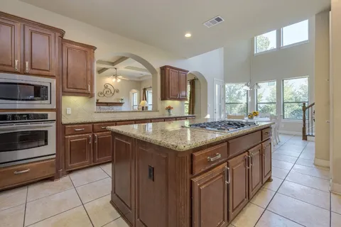 $1,095,000 | 2401 Hunters Green Court, Austin, TX 78732