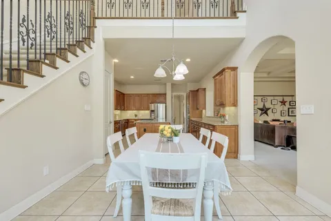 $1,095,000 | 2401 Hunters Green Court, Austin, TX 78732