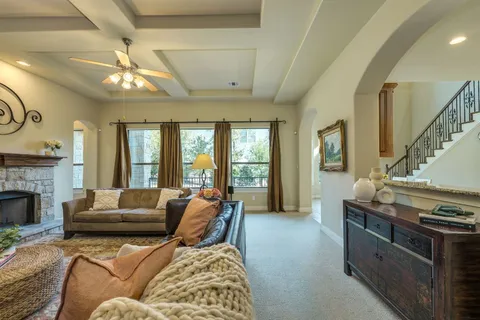 $1,095,000 | 2401 Hunters Green Court, Austin, TX 78732