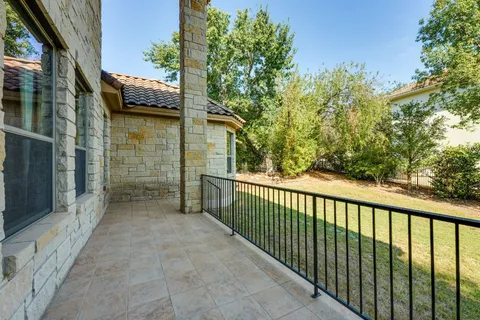 $1,095,000 | 2401 Hunters Green Court, Austin, TX 78732