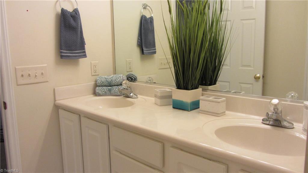 222 High Meadows Road Advance, NC 27006 - Photo 11 of 23 Gallery Image 11