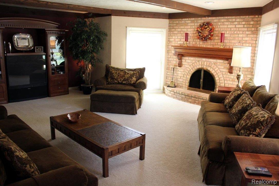 703 Snowmass Drive Rochester, MI 48309 - Photo 10 of 25 Family Room0