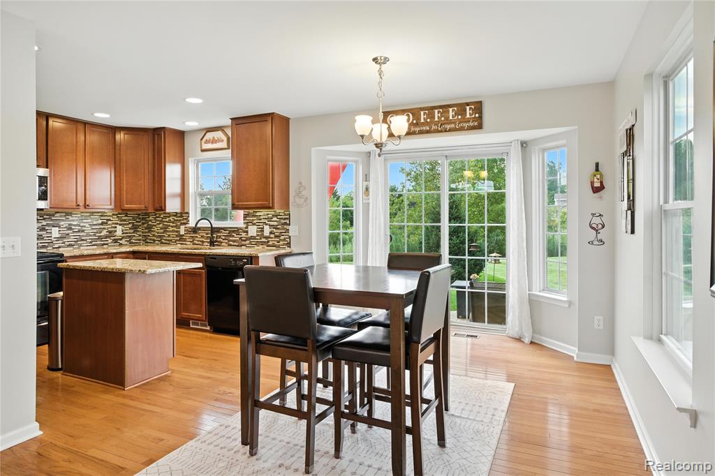 26535 Elk Run West New Hudson, MI 48165 - Photo 16 of 55 Gallery Image 16