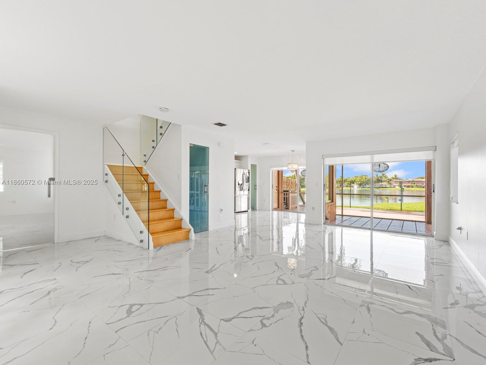 16544 Southwest 68th Terrace Miami, FL 33193 - Photo 7 of 32