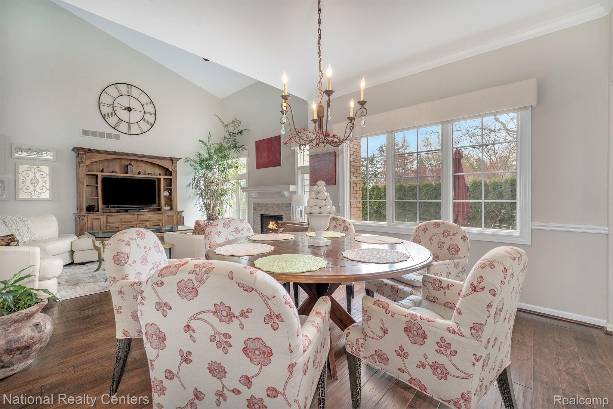 3371 Sawgrass Court Rochester, MI 48309 - Photo 9 of 38 formal dining area