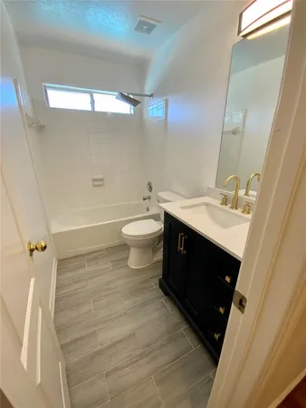 $2,550 | 8310 Diamond Way Court, Pearland, TX 77584