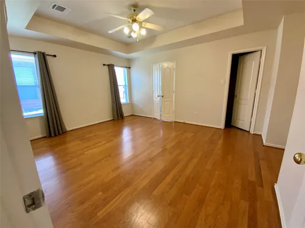 $2,550 | 8310 Diamond Way Court, Pearland, TX 77584