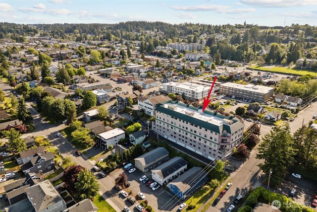 an aerial view of multiple house