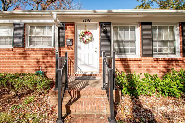 $425,000 | 1741 Dallas Avenue, Unit L11, Charlotte, NC 28205