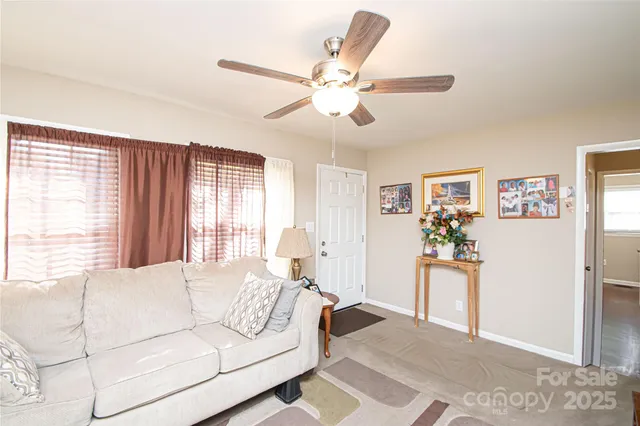 $425,000 | 1741 Dallas Avenue, Unit L11, Charlotte, NC 28205