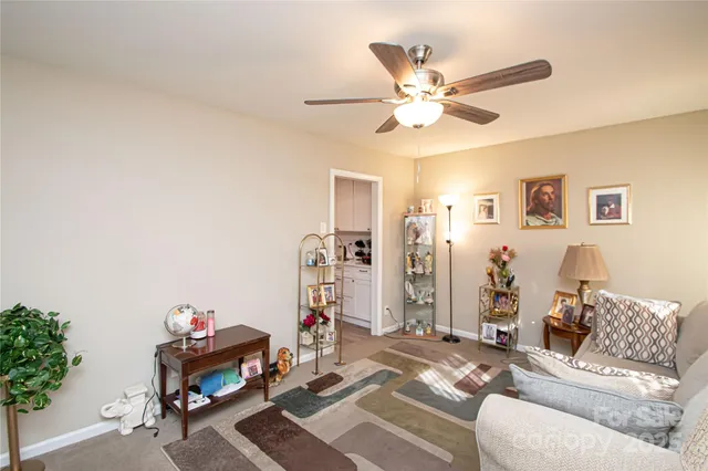 $425,000 | 1741 Dallas Avenue, Unit L11, Charlotte, NC 28205