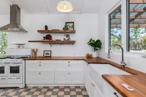 $1,049,000 | 2537 Crestmoore Place, Los Angeles, CA 90065