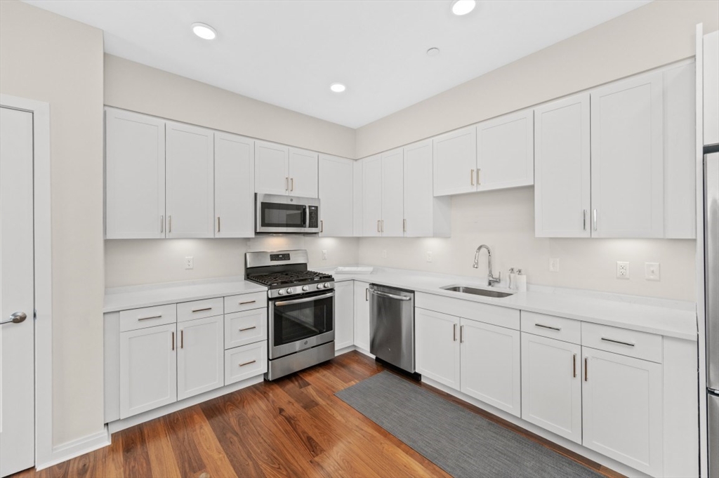 3531 Washington Street, Unit 417 Boston, MA 02130 - Photo 6 of 21