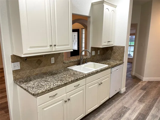 $2,005 | 13906 Fountainview Drive, Montgomery, TX 77356