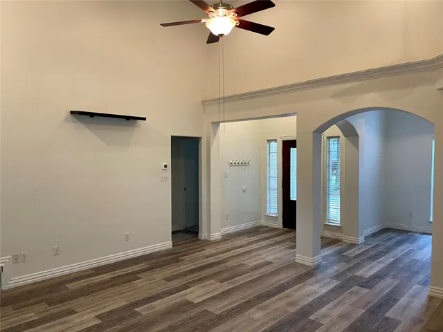 $2,005 | 13906 Fountainview Drive, Montgomery, TX 77356