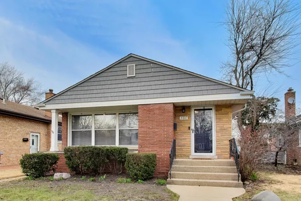 $395,000 | 5310 Davis Street, Skokie, IL 60077