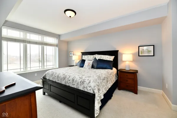 $355,000 | 20971 Shoreline Court, Unit 302, Noblesville, IN 46062