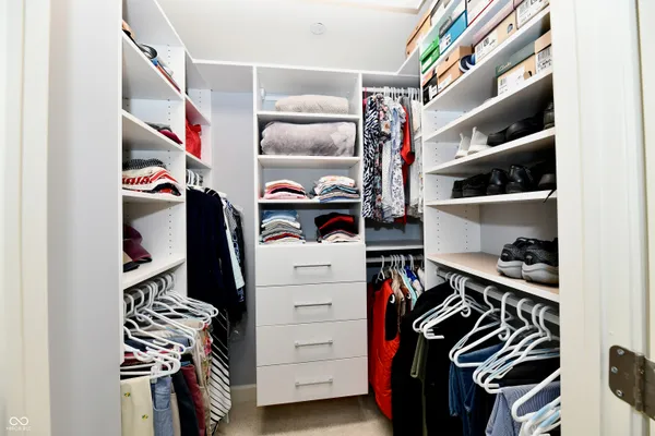 $355,000 | 20971 Shoreline Court, Unit 302, Noblesville, IN 46062