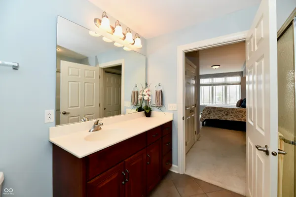 $355,000 | 20971 Shoreline Court, Unit 302, Noblesville, IN 46062