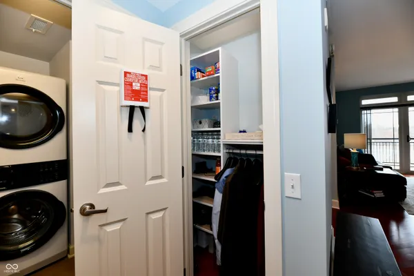 $355,000 | 20971 Shoreline Court, Unit 302, Noblesville, IN 46062