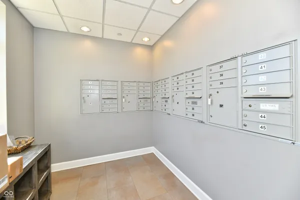 $355,000 | 20971 Shoreline Court, Unit 302, Noblesville, IN 46062