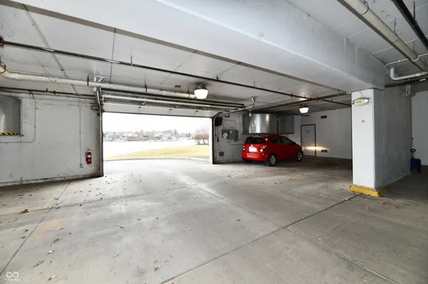 $355,000 | 20971 Shoreline Court, Unit 302, Noblesville, IN 46062