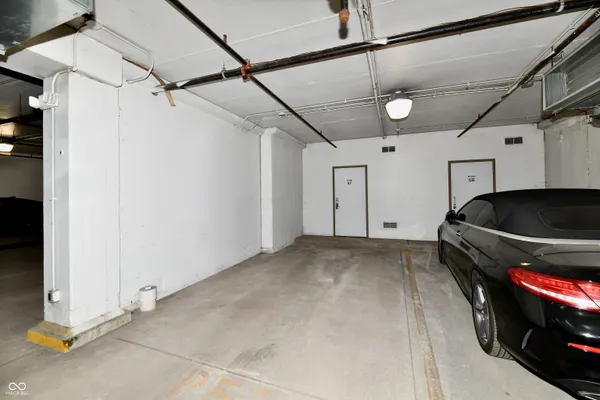 $355,000 | 20971 Shoreline Court, Unit 302, Noblesville, IN 46062