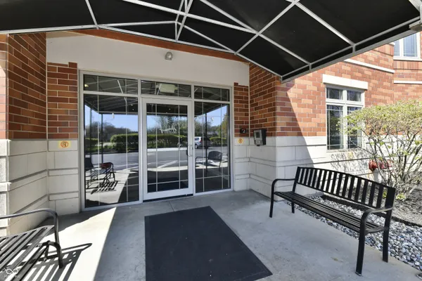 $355,000 | 20971 Shoreline Court, Unit 302, Noblesville, IN 46062