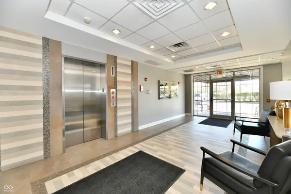 $355,000 | 20971 Shoreline Court, Unit 302, Noblesville, IN 46062