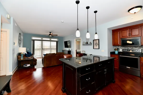 $355,000 | 20971 Shoreline Court, Unit 302, Noblesville, IN 46062