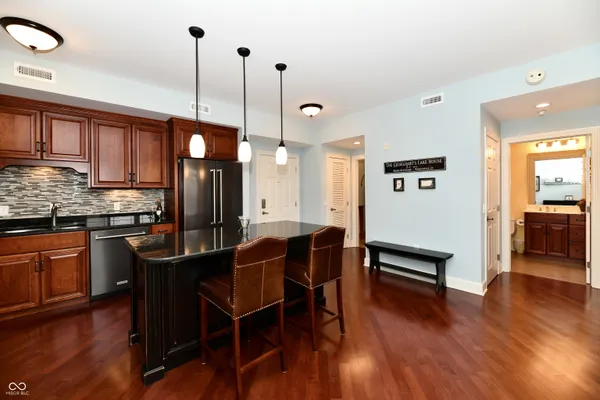 $355,000 | 20971 Shoreline Court, Unit 302, Noblesville, IN 46062