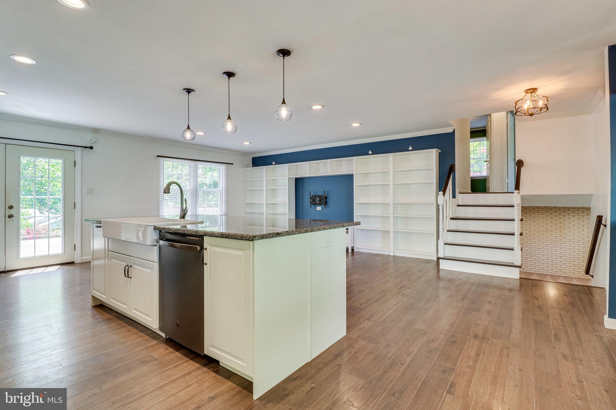 9517 Kirkfield Road Burke, VA 22015 - Photo 6 of 79 Gallery Image 6