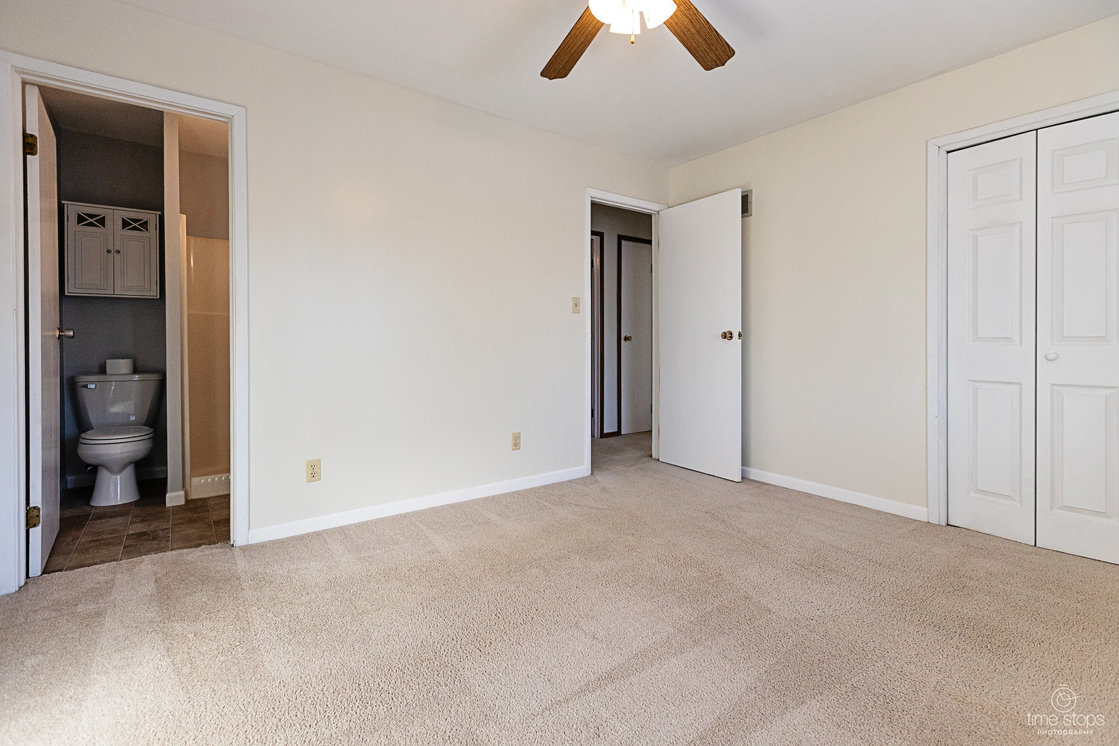 767 Adams Street Ottawa, IL 61350 - Photo 10 of 28 an empty room with closet and windows