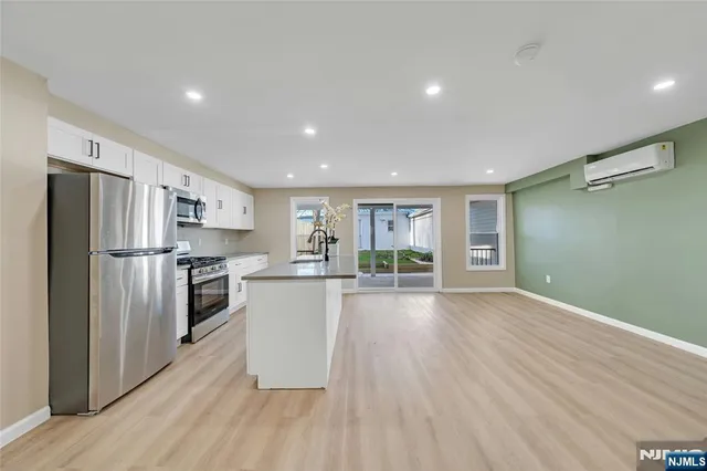 $3,350 | 171 Van Horne Street, Unit 1, Jersey City, NJ 07304