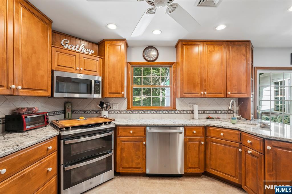 30 Pulaski Drive Oak Ridge, NJ 07438 - Photo 10 of 35 Gallery Image 10