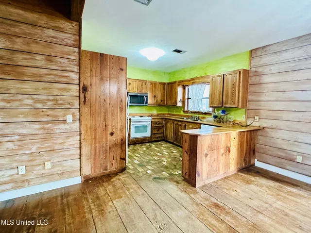 $314,500 | 442 Ratliff Ferry Road, Canton, MS 39046