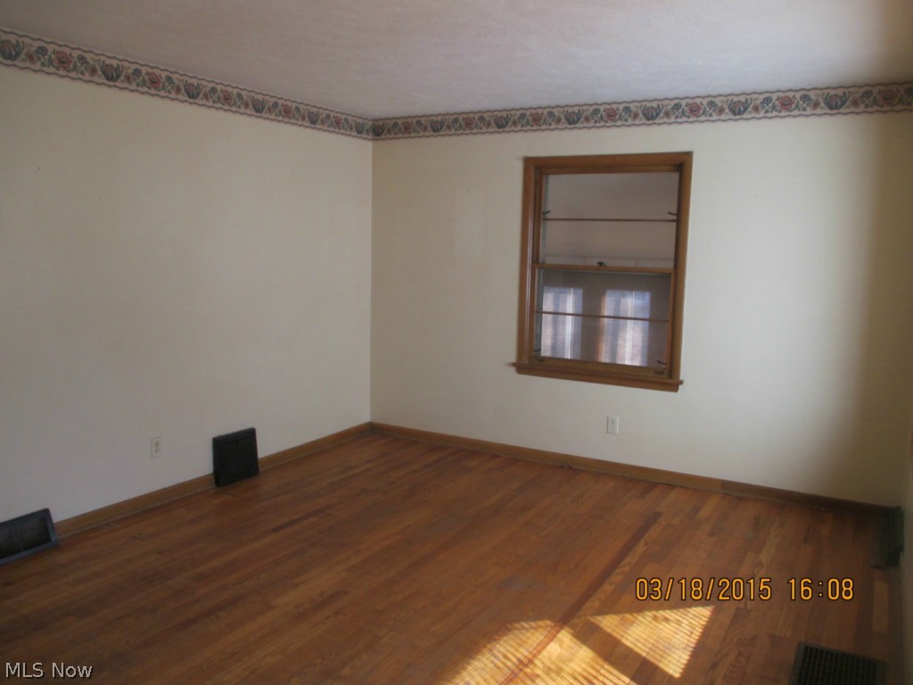 563 Massillon Road Akron, OH 44306 - Photo 7 of 16