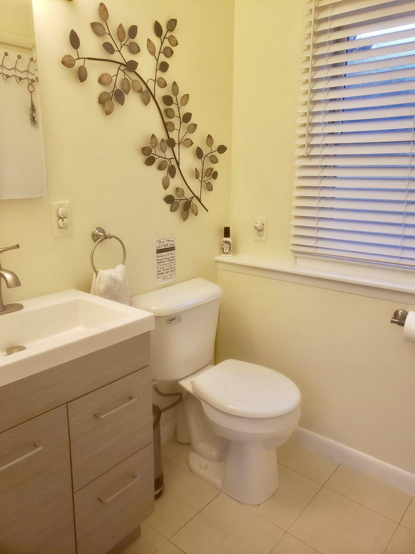 388 Highview Road Traverse City, MI 49696 - Photo 6 of 18 1900311-5.JPG