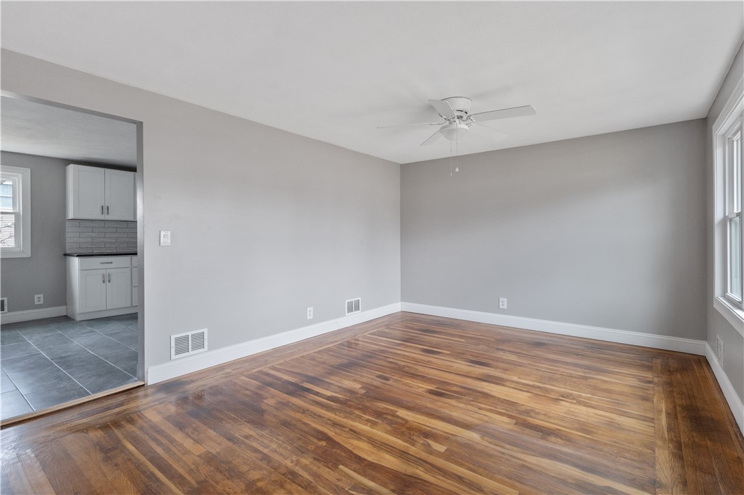4 Rodney Road Warwick, RI 02889 - Photo 8 of 37