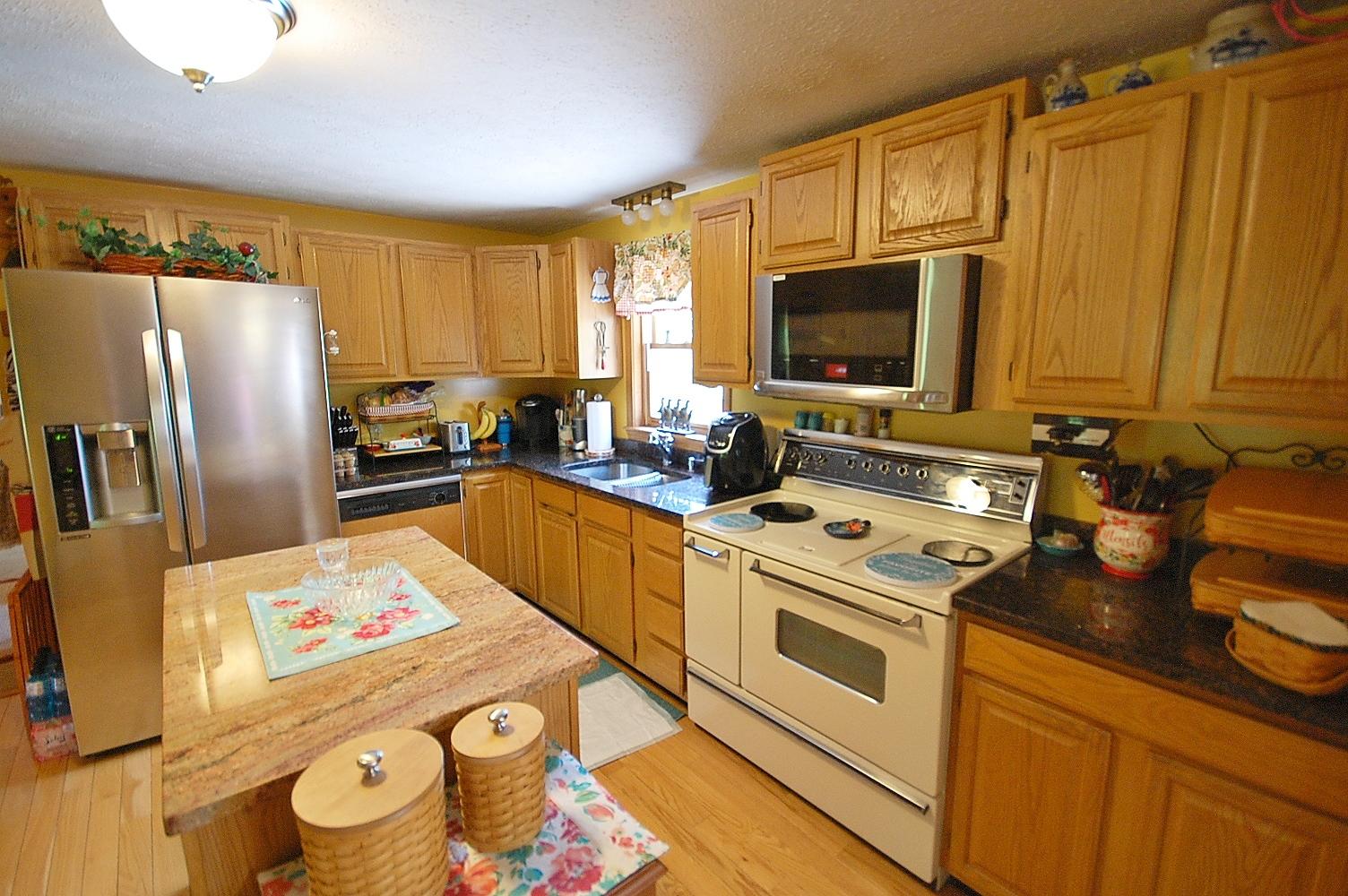 904 West Road Waterboro, ME 04087 - Photo 15 of 50 Waterboro_Maine_Real Estate_Tru Brit Tea