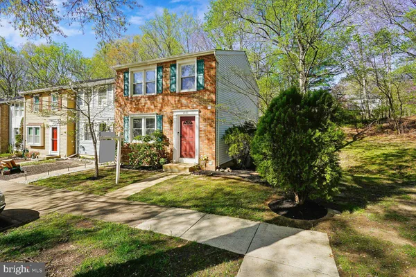 $575,000 | 8160 Curving Creek Court, Springfield, VA 22153